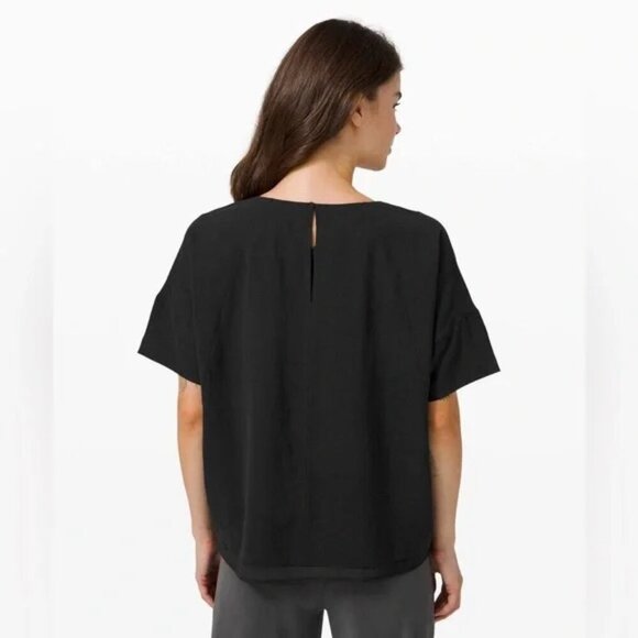LULULEMON - Shift in Time Short Sleeve Black - Picture 10 of 11